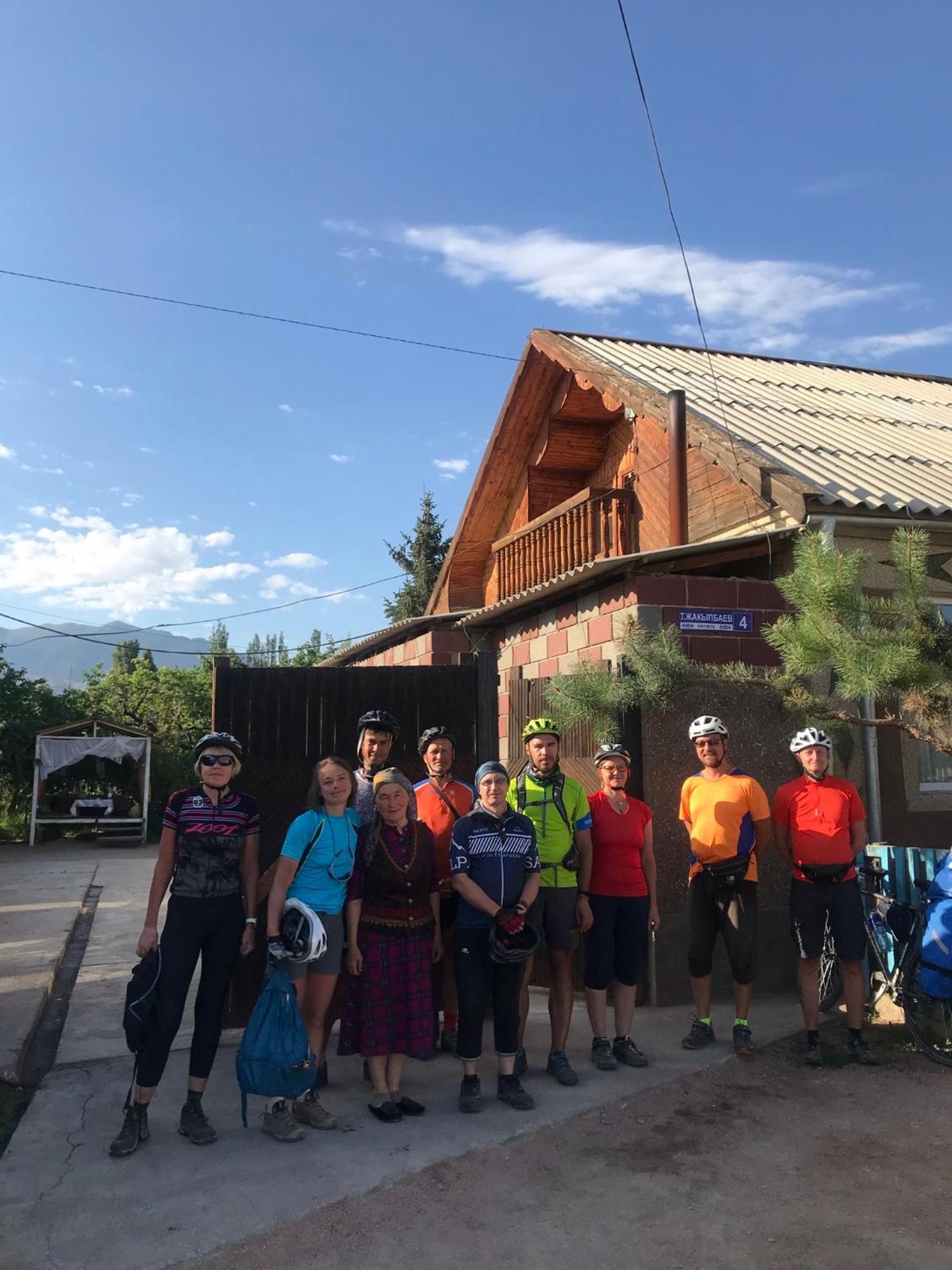 Guesthouse Bermet Tong Kültér fotó
